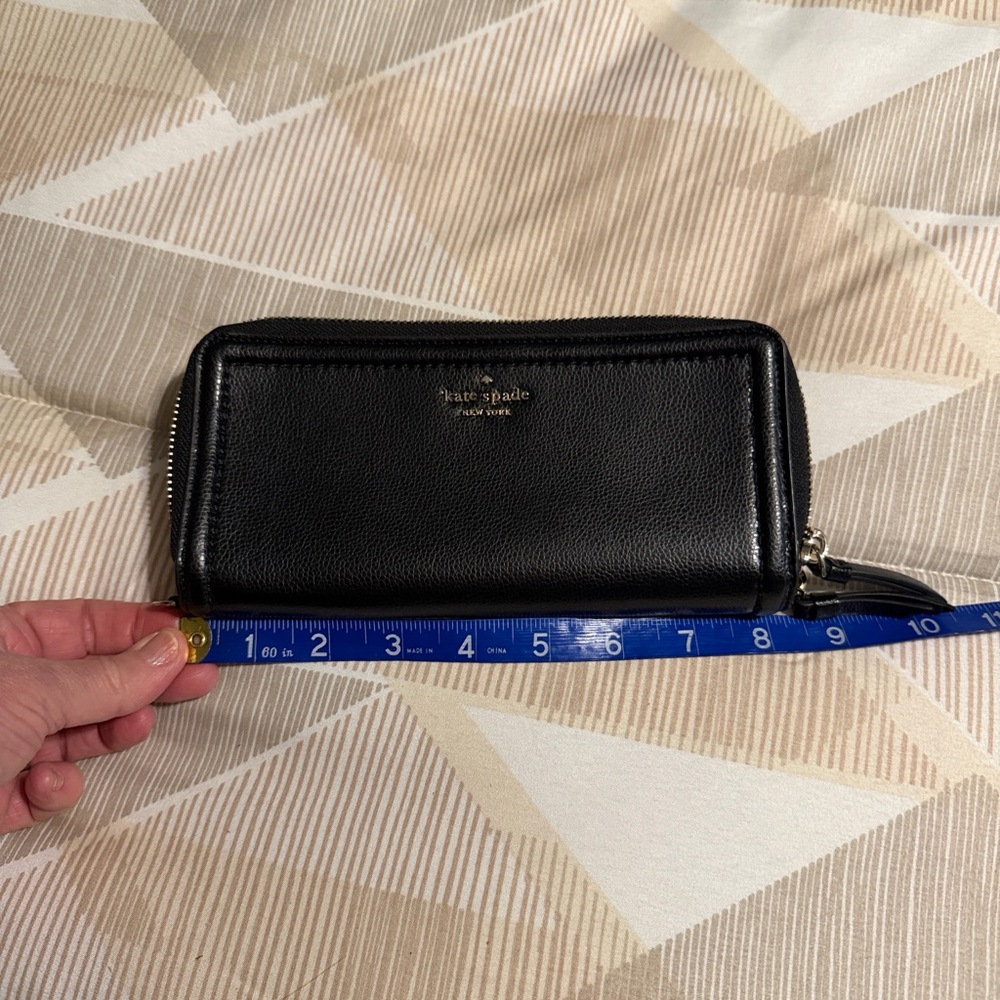 Kate Spade Large Black Textured Leather Wallet - Picture 8 of 8